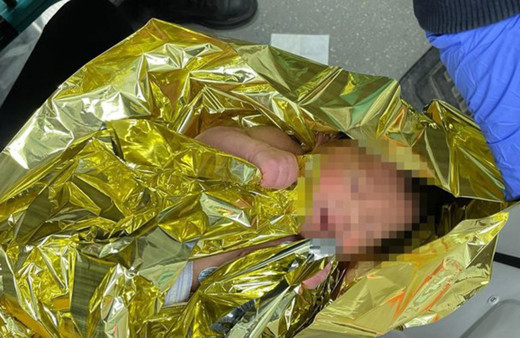 İstanbul'da Nisa Bebek'ten sonra yeni bebek olayı! Sokağa atıldı donmak üzereyken bulundu