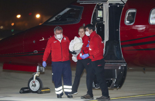  Faslı Yunus bebek tedavi için uçak ambulansla Türkiye'ye getirildi! Sağlık Bakanı Koca açıkladı