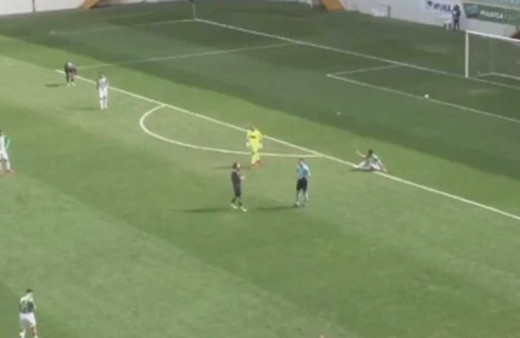 Bu spiker sosyal medyayı salladı dinleyenlerin gülmekten karnı ağrıdı