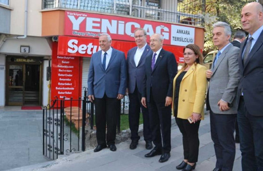Kılıçdaroğlu küçülmeye giden Yeniçağ gazetesini ziyaret etti