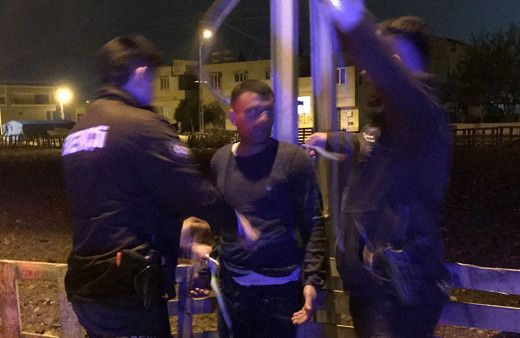 Adana'da garip olay! 'Elektrik direğine bağlandı darp edildi' dendi gerçek bambaşka çıktı