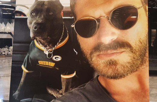 Kıvanç Tatlıtuğ 50 yıllık gözlüğünü bakın ne için bağışladı 25 bin liraya satıldı