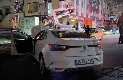 Sancaktepe'de mahallenin elektriğini kesen kaza