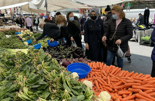 İstanbul semt pazarlarında fiyatlar yarı yarıya düştü