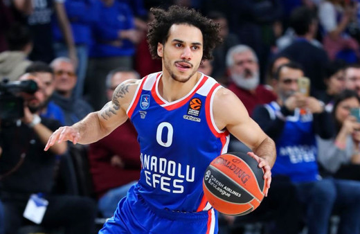 Fenerbahçe Beko yenildi Anadolu Efes'in rakibi belli oldu