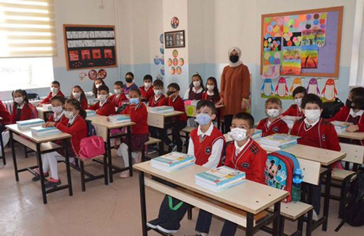 Okullarda maske yasağı kalkıyor! Yasağın biteceği tarih belli oldu