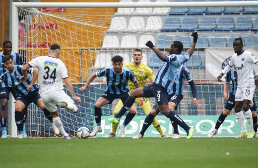 Kasımpaşa konuk ettiği Adana Demirspor'u farklı geçti