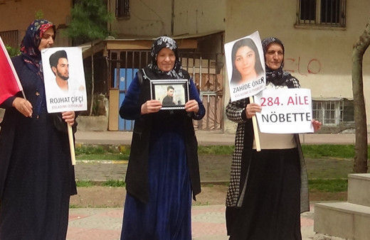 HDP önündeki ailelerin evlat nöbetine 284'ncü aile katıldı