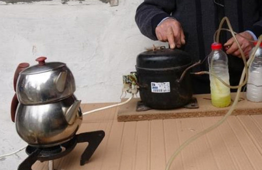 Tüm gaz fiyatına yetişemeyen emekli benzin ve su ile kendi doğal gazını üretti!