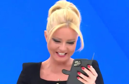 Müge Anlı yanlış numarayı arayınca canlı yayında komik anlar yaşandı