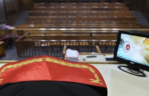 PKK/KCK'ya finansman sağlamaktan yargılanacak CHP'li belediye meclis üyesi görevden uzaklaştırıldı