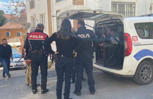 Aydın'da eşinin ölüm haberi üzerine cinnet geçirdi! Sağlıkçılara zor anlar yaşattı: Ateş açtı