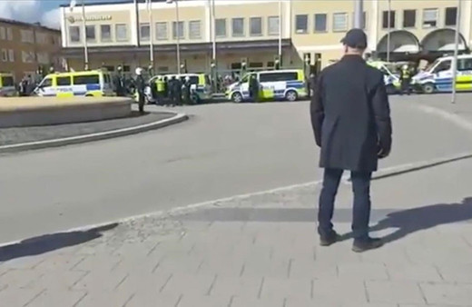 Kur'an yakan Danimarkalı siyasetçiye tepki gösteren muhabir işinden uzaklaştırıldı