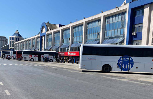 Bayramda seyahat etmek isteyenler akın etti otobüs biletleri tükendi