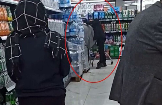 İstanbul'da küfür ve tehditle kadını marketten dışarı çıkarttı! Vatandaşların duyarsızlığı şaşırttı