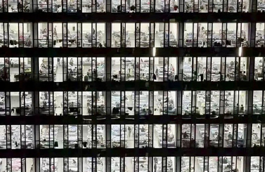 Salgın hortladı! Ofisler hastaneye dönüştürüldü: Bu fotoğraflara bakınca sağlığınızı kaydedebilirsiniz