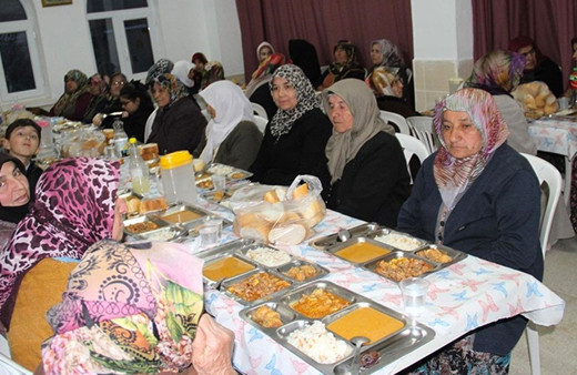Yozgat'ın Çamlıbel köyünde 30 yıldır tek iftar sofrası kuruluyor