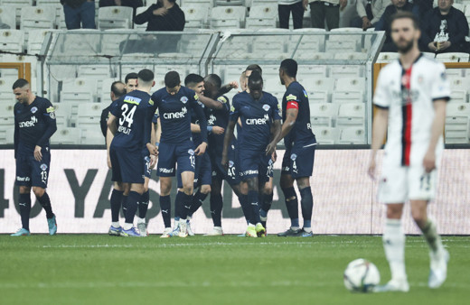 Beşiktaş konuk ettiği Kasımpaşa'ya farklı kaybetti