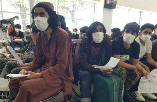 Son dört günde bine yakın düzensiz göçmen ülkelerine gönderildi