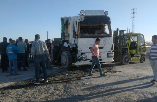 Konya'da vinç ile işçi servisi çarpıştı! Çok sayıda yaralı var