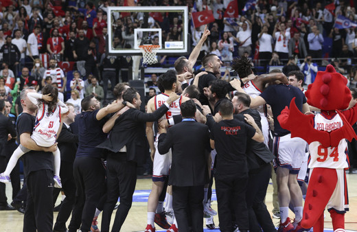 Bahçeşehir Koleji FIBA Avrupa Şampiyonu oldu! Türkiye'yi gururlandıran o anlar