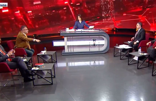 Ersan Şen ile Cem Küçük birbirine girdi! Tükürdüğünü yalıyorsun, Erdoğan ne derse öyle dönüyorsun