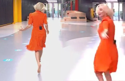 Çıplak ayak canlı yayında stüdyoya koştu! Esra Erol izleyenleri şaşırttı: Sebebi ise...