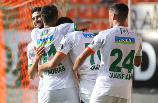 Alanyaspor konuk ettiği Yeni Malatyaspor'u devirdi! Avrupa iddiası devam etti