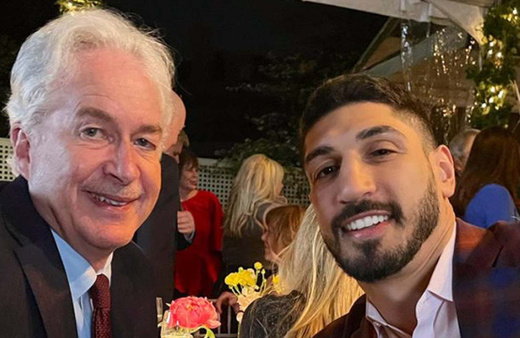 Fethullah Gülen'in manevi oğlu Enes Kanter CIA direktörüyle fotoğrafını paylaştı