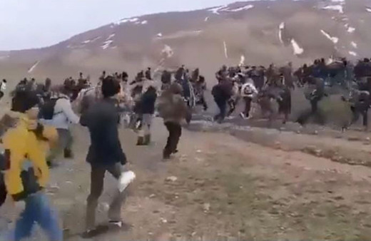 Göçmenlerin görüntüleri olay oldu Van Valiliği işin aslını açıkladı