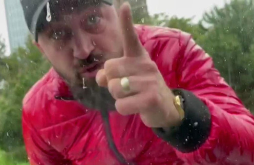 Ataşehir’de sürücüye maganda şoku: Aracının aynasını kırdı dehşet anları kamerada