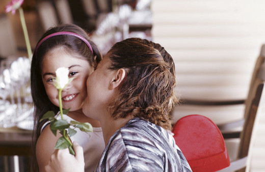 Anneler günü mesajları duygusal resimli 2022 tebrik sözleri