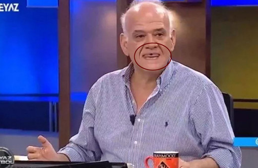 Ahmet Çakar'dan canlı yayında mide bulandıran hareket! Kahvesine konan sineği yakalayıp yedi