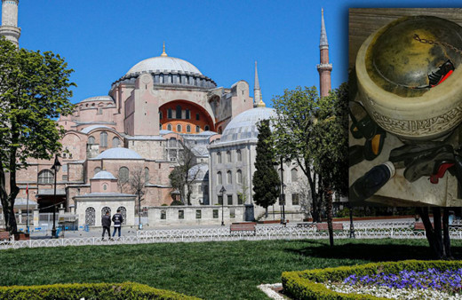 Ayasofya Camii'nde yeni skandal! Kırılan kapıdan sonra tarihi Su Haznesi ayakkabılık oldu