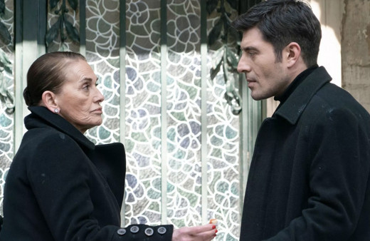 Camdaki Kız Nalan'ın gerçek annesi kim, neden öldü? Dizi Alara Koçibey'in hayatı mı?