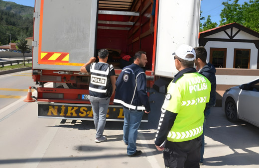 Türkiye genelinde düğmeye basıldı! Binlerce düzensiz göçmen yakalandı