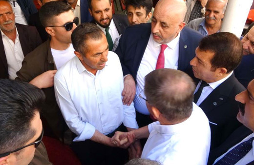 Davutoğlu’na Adıyaman'da 'HDP' ve 'CHP’ tepkisi