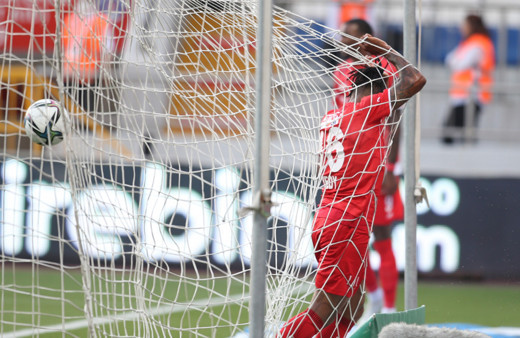 Kasımpaşa Antalyaspor maçında gol yağmuru! Kazanan konuk ekip oldu