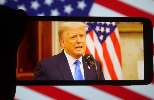 Donald Trump bu kez de Netflix'e rakip oldu! İlk platformu rekor kırsa da unutuldu gitti