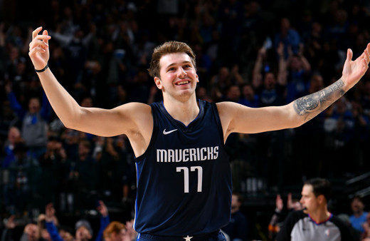 Luka Doncic 35 sayı attı Dallas Mavericks finale yükseldi