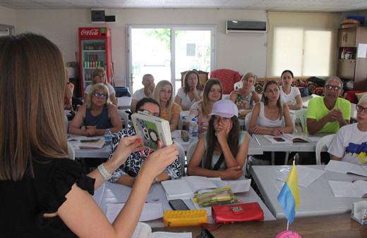 Savaştan kaçan Ukraynalılar Türkçe öğreniyor