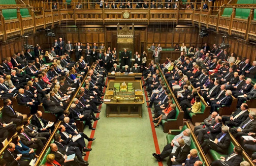 İngiliz milletvekili, tecavüz ve cinsel saldırı şüphesiyle tutuklandı