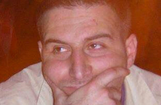 Esenyurt'ta avukat küvet içinde bilekleri kesilmiş halde bulundu