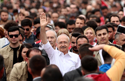 Kemal Kılıçdaroğlu, gençlerle Anıtkabir'e yürüdü! 'Bu ülkenin ufkunu açacak olan sizlersiniz'