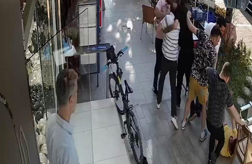 İzmir’de doktora dehşeti yaşattılar: 5 kişi birden saldırdı