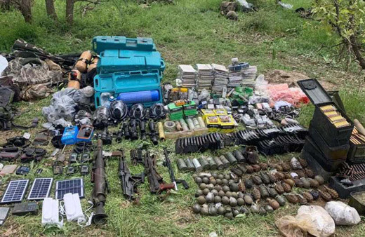 Pençe Kilit operasyonunda PKK'ya ait silah ve mühimmatlar ele geçirildi