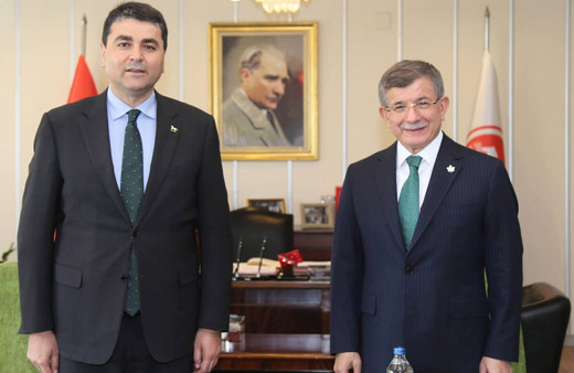 Ahmet Davutoğlu, Gültekin Uysal ile bir araya geldi