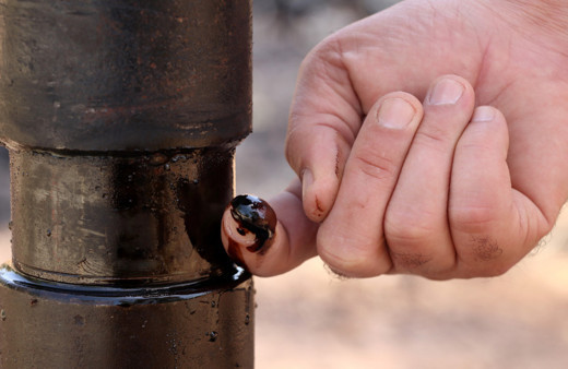 Manisa'yı ayağa kaldıran iddia! Su kuyusu açılırken petrol bulunmuş olabilir