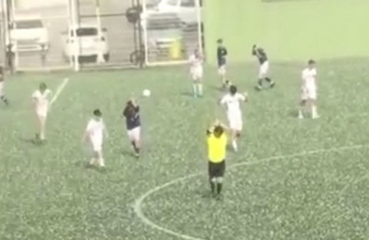 Bursa'da maçı durdudan dolu! Futbolcular zor anlar yaşadı