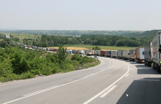İhracat yüzde 30 arttı! Edirne sınırında TIR kuyruğunun sonu gözükmüyor